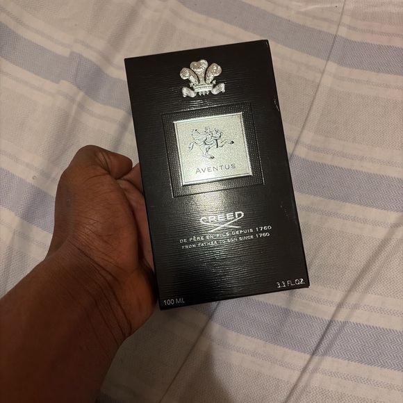 Creed Aventus Fragrance with Black and Silver Accents - Picture 2 of 4